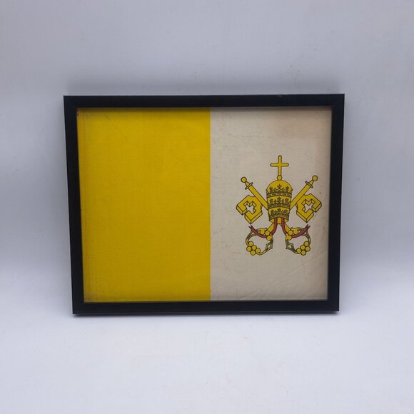 Antique Framed Processional Catholic Papal Flag - Picture 1 of 11